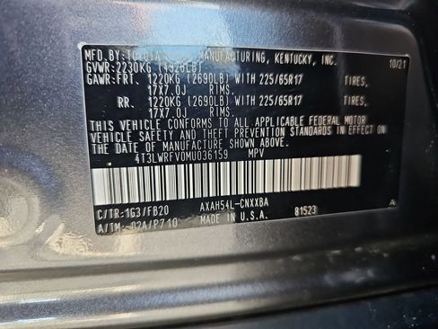 Used 2021 Toyota RAV4 LE w/ Carpet Mat Package (TMS) AWD/4WD image 24