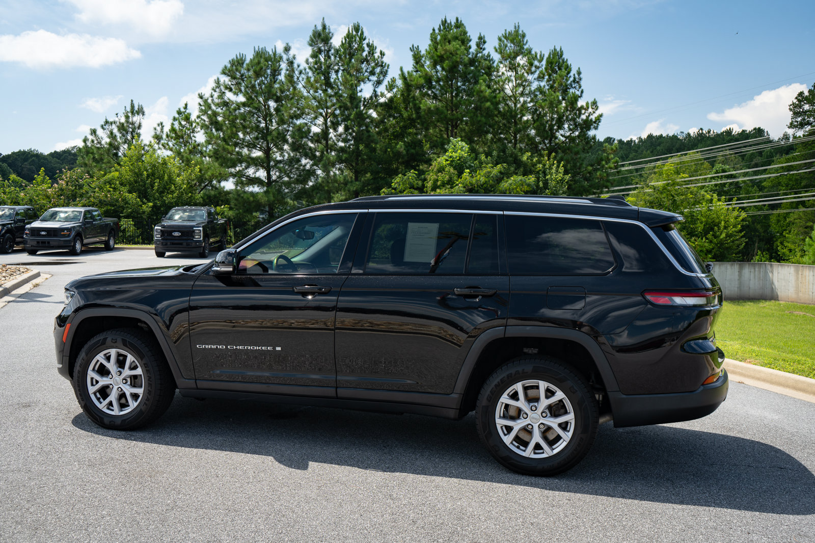 Used 2021 Jeep Grand Cherokee L Limited AWD/4WD image 7