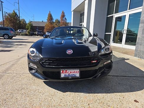 Used 2019 FIAT 124 Spider Classica w/ Technology Group image 24