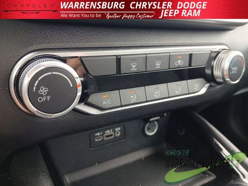 Used 2024 Nissan Altima 2.5 SV FWD image 23