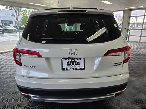 Used 2020 Honda Pilot Touring image 4