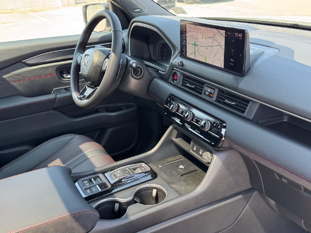 New 2026 Honda Pilot Black Edition image 9
