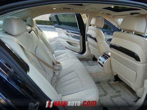 Used 2016 BMW 750i xDrive AWD/4WD image 40