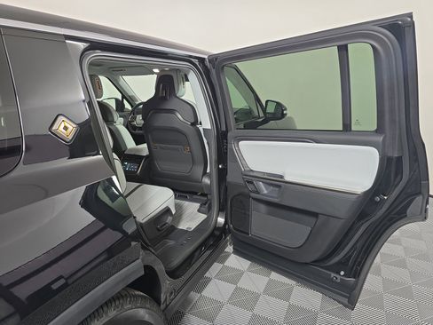 Used 2024 Rivian R1S Adventure AWD/4WD image 20