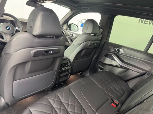 New 2026 BMW X5 xDrive40i w/ M Sport Package AWD/4WD image 14