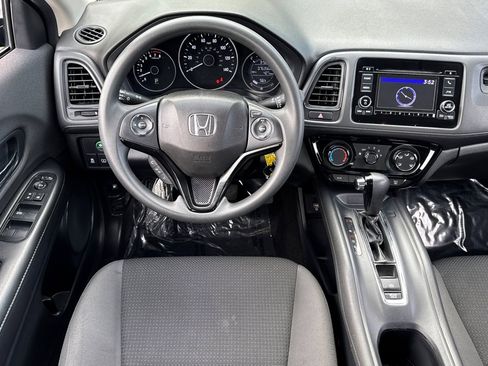 Used 2020 Honda HR-V LX image 28
