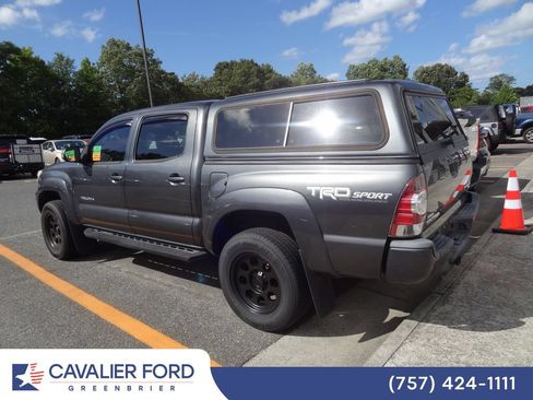 Used 2014 Toyota Tacoma PreRunner w/ TRD Sport Package RWD image 5