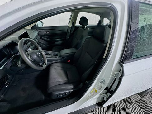 Used 2023 Honda Accord EX image 13