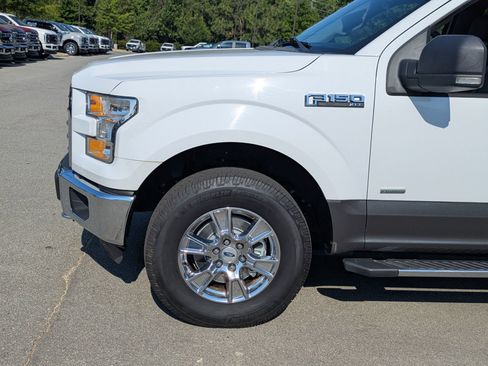 Used 2015 Ford F150 XLT w/ Equipment Group 301A Mid AWD/4WD image 11