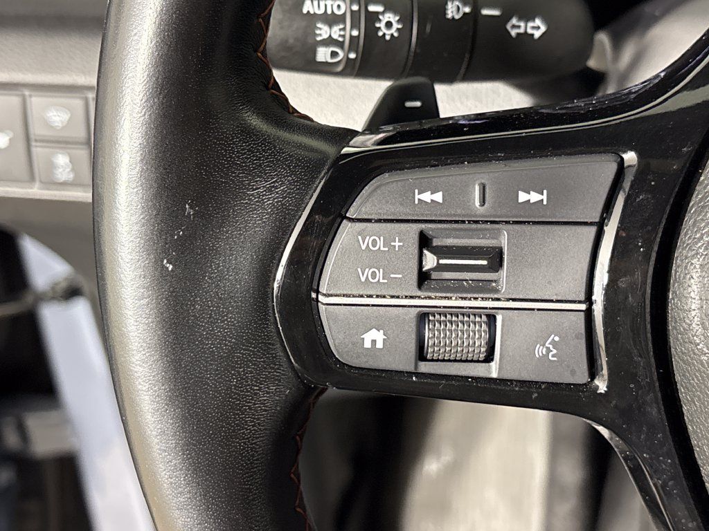 Used 2025 Honda Pilot TrailSport image 17