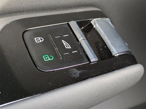 New 2025 Volvo EX90 Ultra image 27