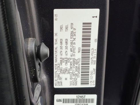 Used 2025 Toyota Tundra Limited image 25