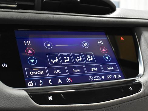 Used 2022 Cadillac XT5 Premium Luxury image 17