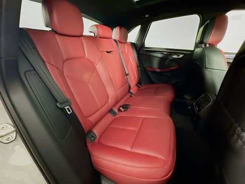 New 2026 Porsche Macan image 29