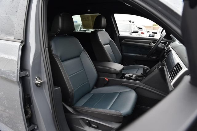 Used 2023 Volkswagen Atlas Cross Sport SEL R-Line AWD/4WD image 20