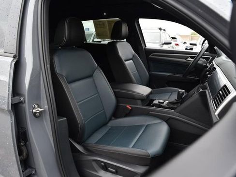 Certified 2023 Volkswagen Atlas Cross Sport SEL R-Line image 20