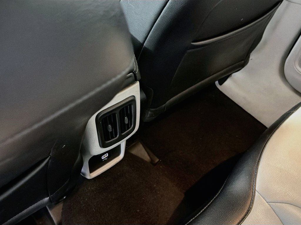 Used 2020 Jeep Compass Latitude FWD image 25