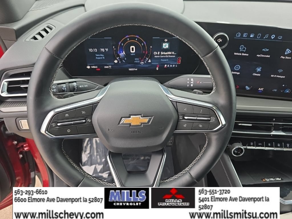 Used 2025 Chevrolet Traverse LT AWD/4WD image 9