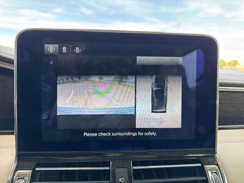 Used 2020 Lincoln Navigator Reserve w/ Equipment Group 208A Reserve image 13