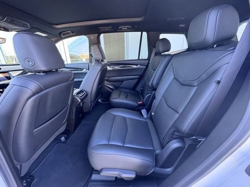 Used 2023 Cadillac XT6 Premium Luxury w/ Technology Package image 15