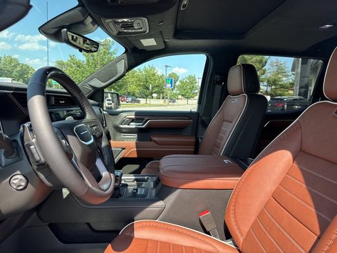 New 2025 GMC Sierra 1500 Denali Ultimate image 15