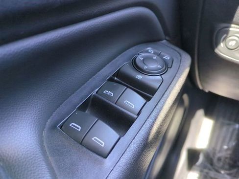 Used 2019 Chevrolet Equinox LT image 28