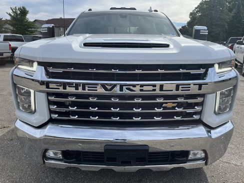 Used 2022 Chevrolet Silverado 3500 LTZ w/ LTZ Convenience Package AWD/4WD image 3
