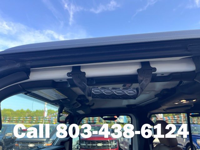Used 2023 Jeep Gladiator Rubicon w/ LED Lighting Group AWD/4WD image 11