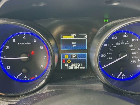 Used 2017 Subaru Legacy 2.5i Premium w/ Moonroof Package AWD/4WD image 12