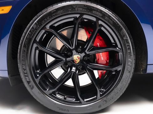 Used 2024 Porsche Macan GTS AWD/4WD image 5