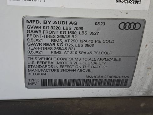 Certified 2024 Audi Q8 e-tron Premium Plus w/ Premium Plus Package AWD/4WD image 35