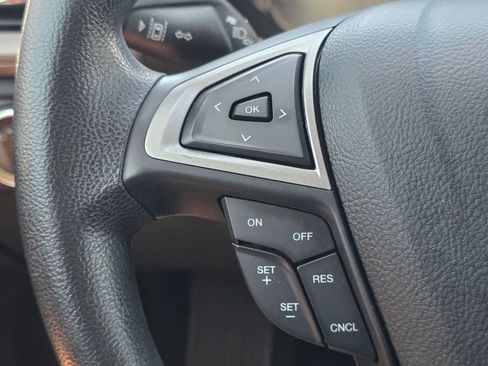 Used 2020 Ford Fusion SE FWD image 34
