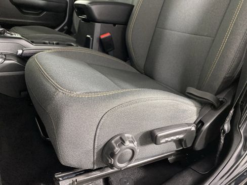 Used 2025 Jeep Wrangler Willys image 16