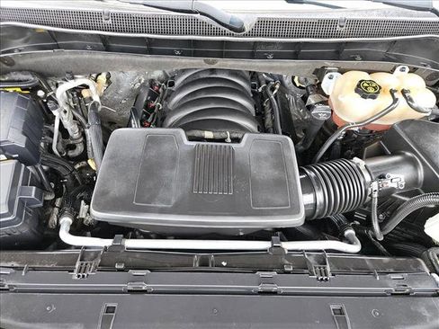 Used 2021 Chevrolet Tahoe Z71 w/ Luxury Package image 24