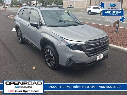 Used 2025 Subaru Forester Premium AWD/4WD image 4
