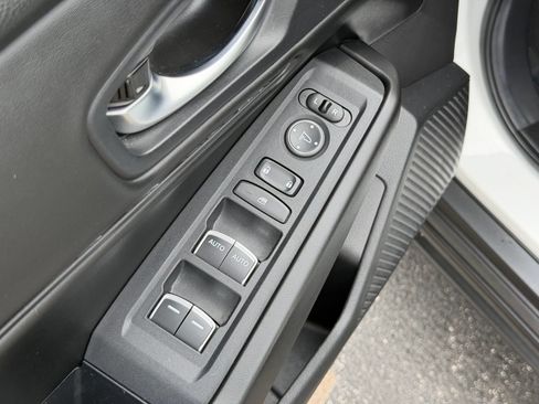 Used 2025 Honda Accord SE image 12
