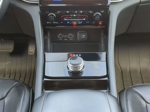 Used 2022 Jeep Grand Cherokee L Limited w/ Luxury Tech Group II RWD image 17