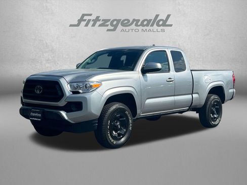 Used 2023 Toyota Tacoma SR AWD/4WD image 2