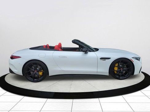 Used 2022 Mercedes-Benz SL 63 AMG 4MATIC image 2