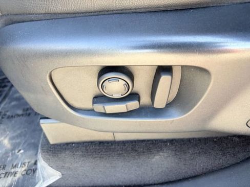 Used 2020 Land Rover Discovery HSE image 7