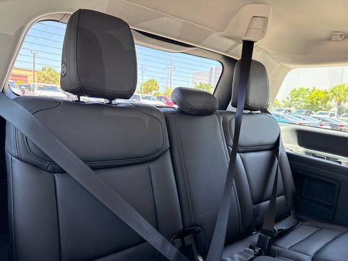 Used 2025 Ford Expedition Active RWD image 30
