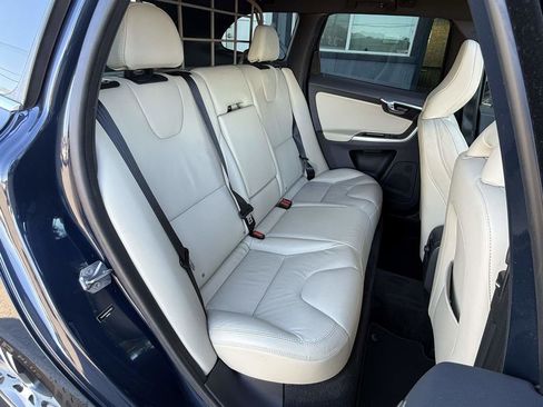 Used 2015 Volvo XC60 T6 Platinum image 11