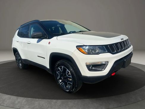 Used 2021 Jeep Compass Trailhawk image 3