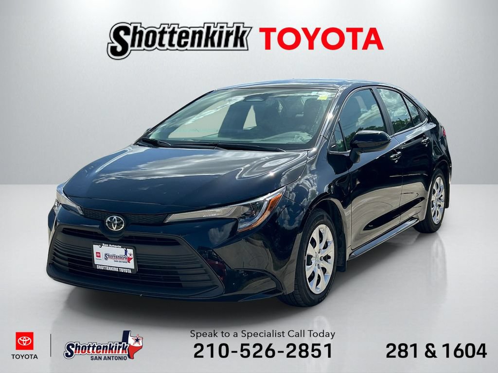 Certified 2025 Toyota Corolla LE FWD image 1