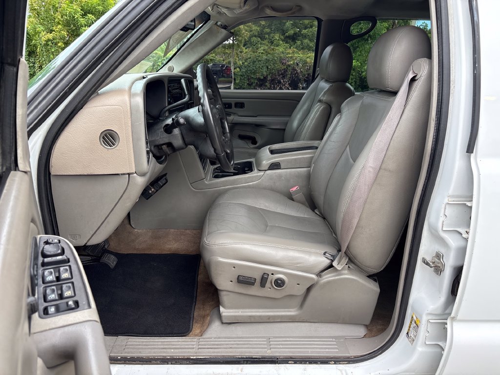 Used 2004 GMC Sierra 3500 SLT w/ Skid Plate Package AWD/4WD image 27