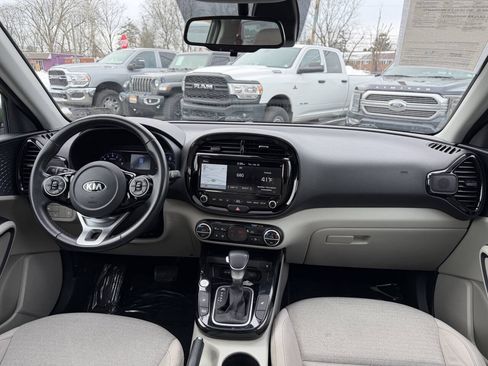 Used 2021 Kia Soul EX FWD image 19