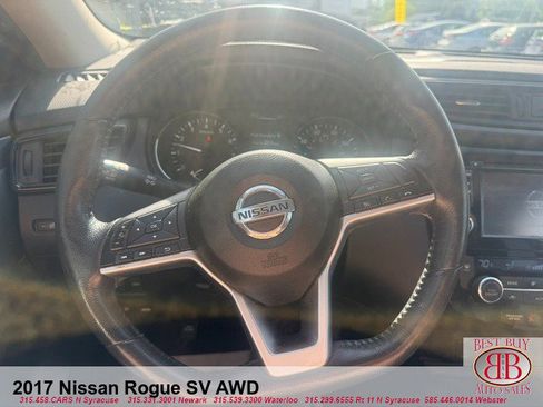 Used 2017 Nissan Rogue SV AWD/4WD image 14