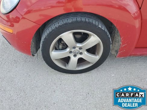 Used 2006 Volkswagen Beetle Convertible w/ Package 2 image 18