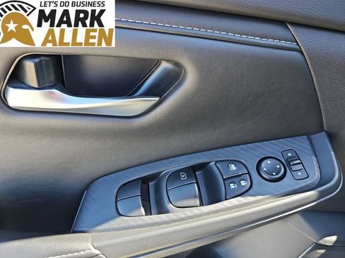Used 2025 Nissan Sentra SV FWD image 22