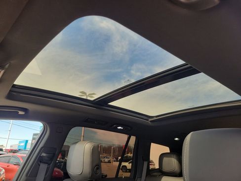 Used 2020 Cadillac XT6 Premium Luxury w/ LPO, Floor Liner Package image 33